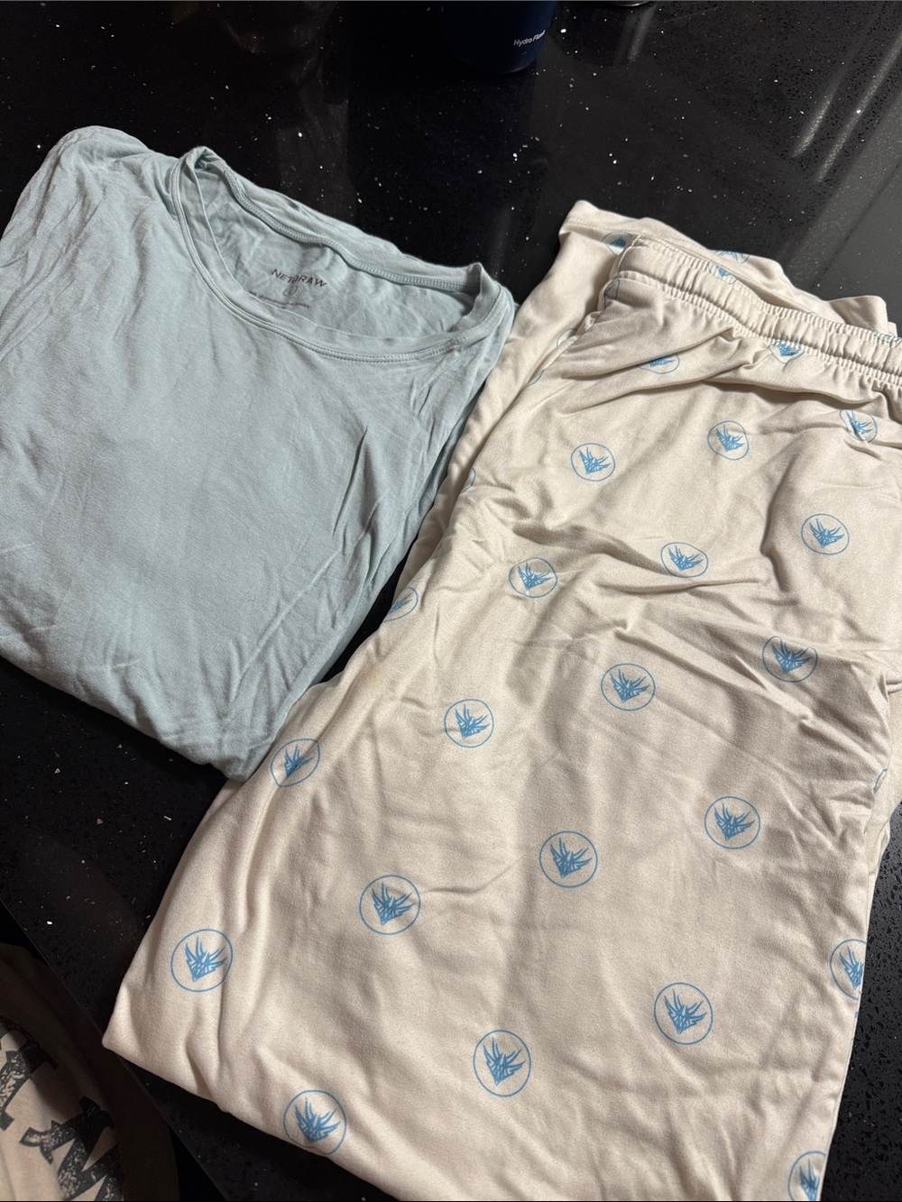 Edgedancer Soft Sleep Set - Light Blue Top & Cream Printed Pants